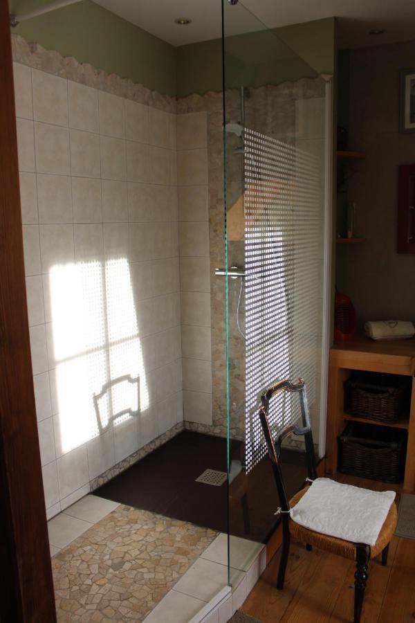 La Grande Ourse Bed & Breakfast กอมปอง ภายนอก รูปภาพ