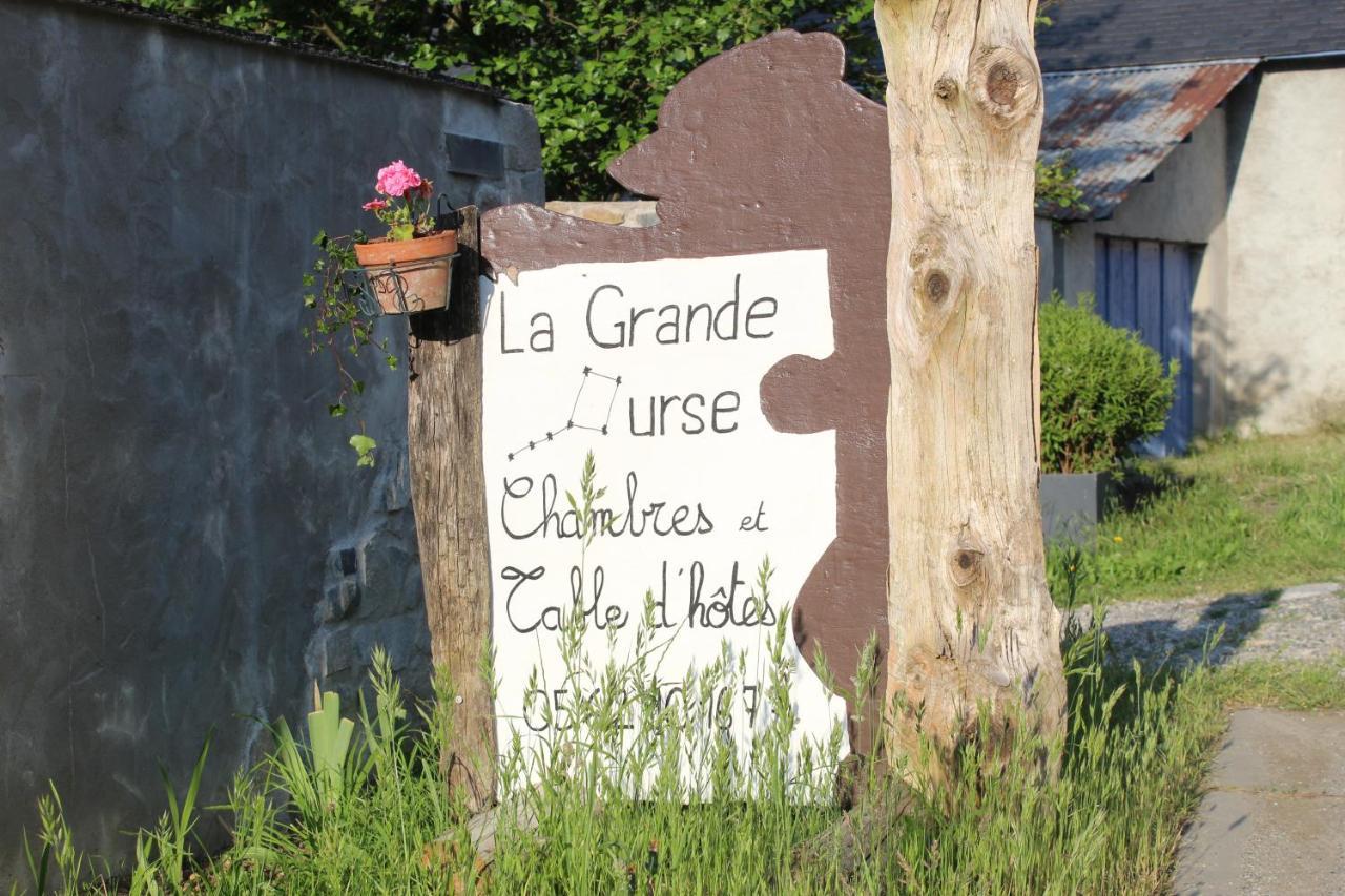 La Grande Ourse Bed & Breakfast กอมปอง ภายนอก รูปภาพ