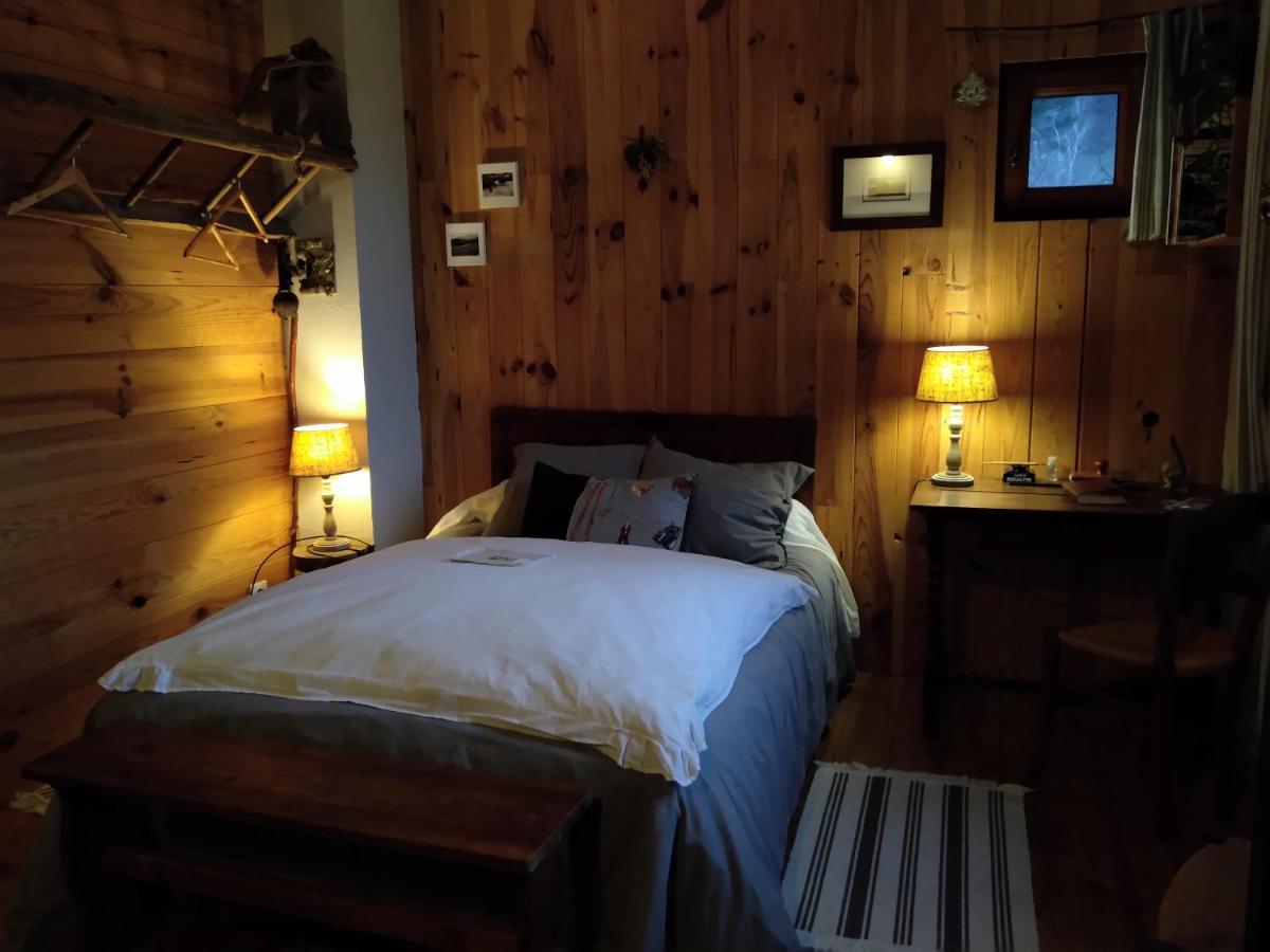 La Grande Ourse Bed & Breakfast กอมปอง ภายนอก รูปภาพ